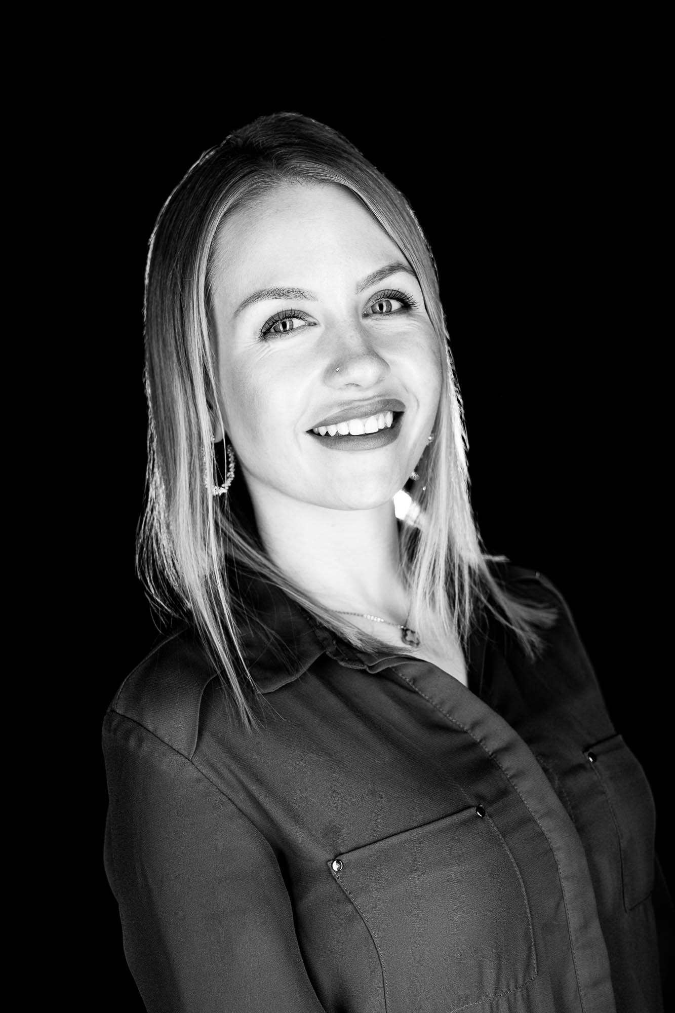 Export x3 Headshot  06534 Dez 01 2019 Bearbeitet 2 Headshots 2019  Miro Nicole Nadine